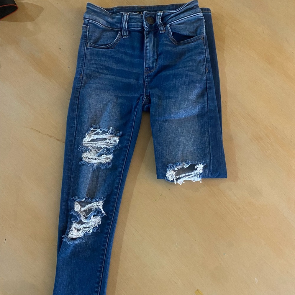 AMERICAN EAGLE JEANS